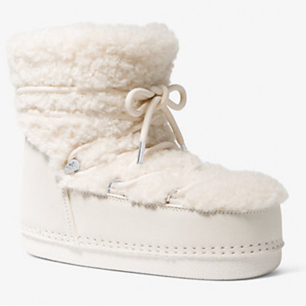 NEW! MICHAEL MICHAEL KORS
Zelda Sherpa and Suede Boot - 10 in box